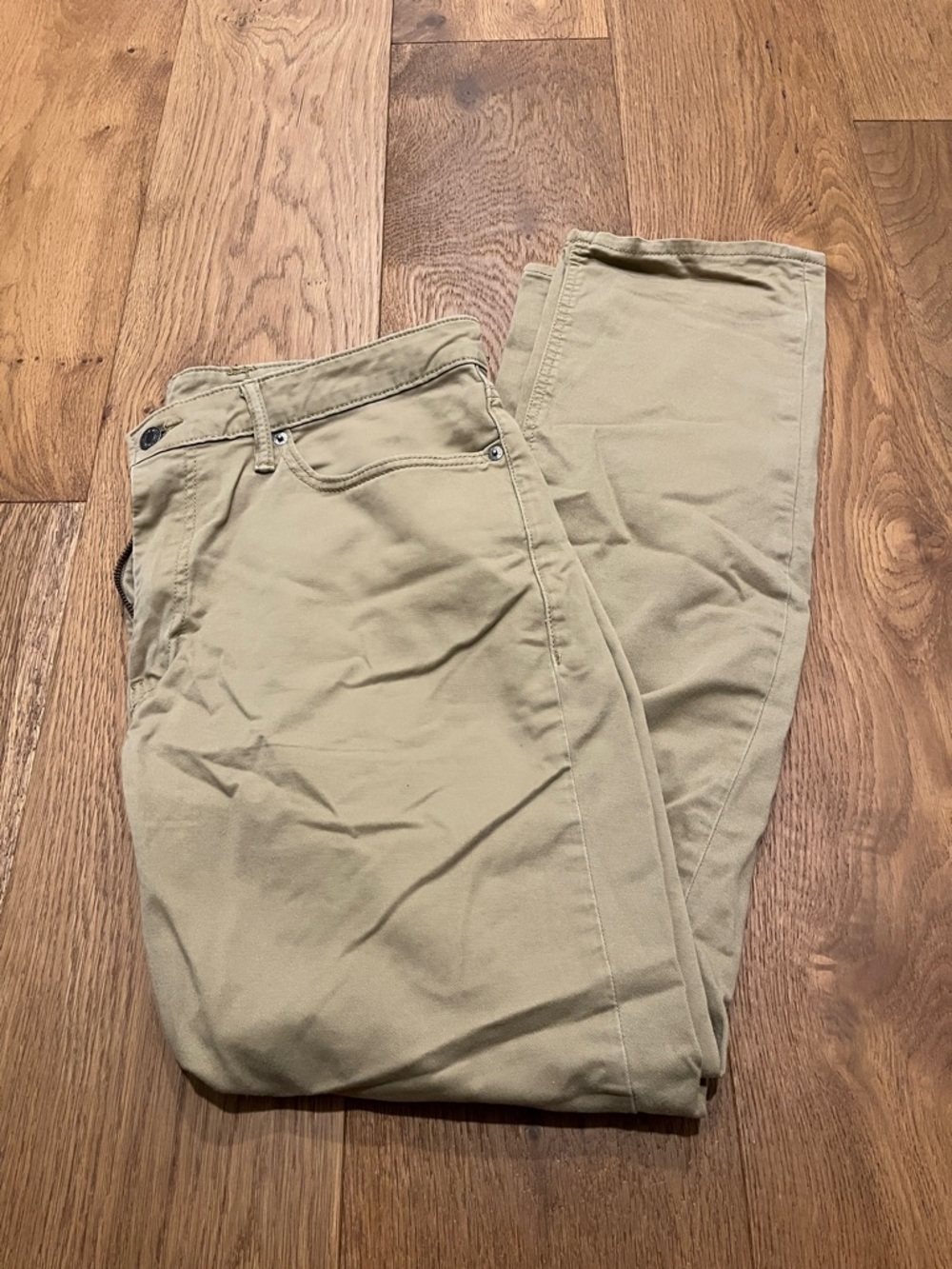 Levi’s 511 khaki jean, size 36x32